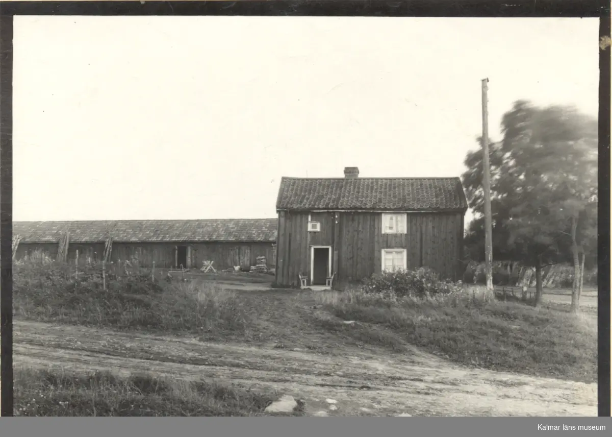 Vy från Ottinge i Lofta socken.