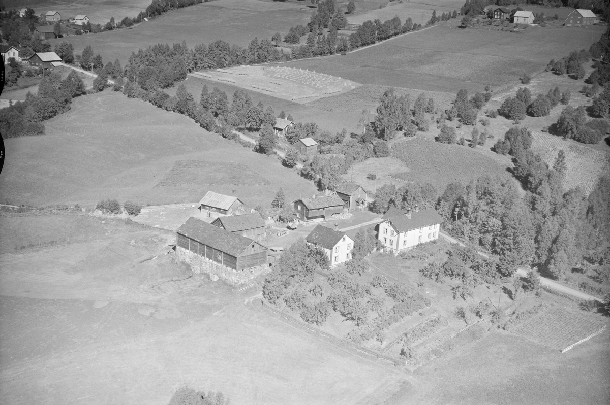 Follebu, Gausdal, Holen gård