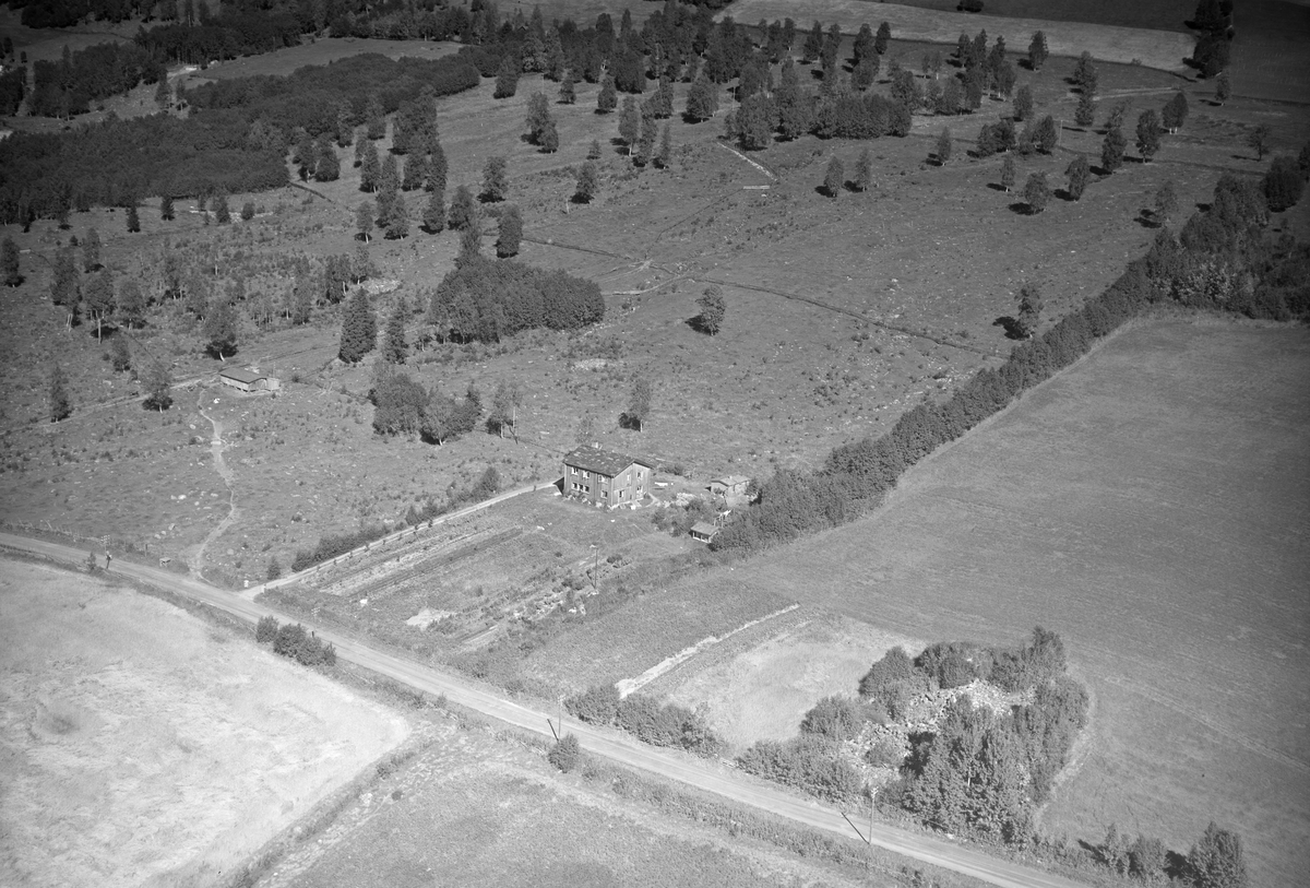 Bolighus, Midtbygda, Østre Gausdal, slåttemark, åkrer, innmarksbeite