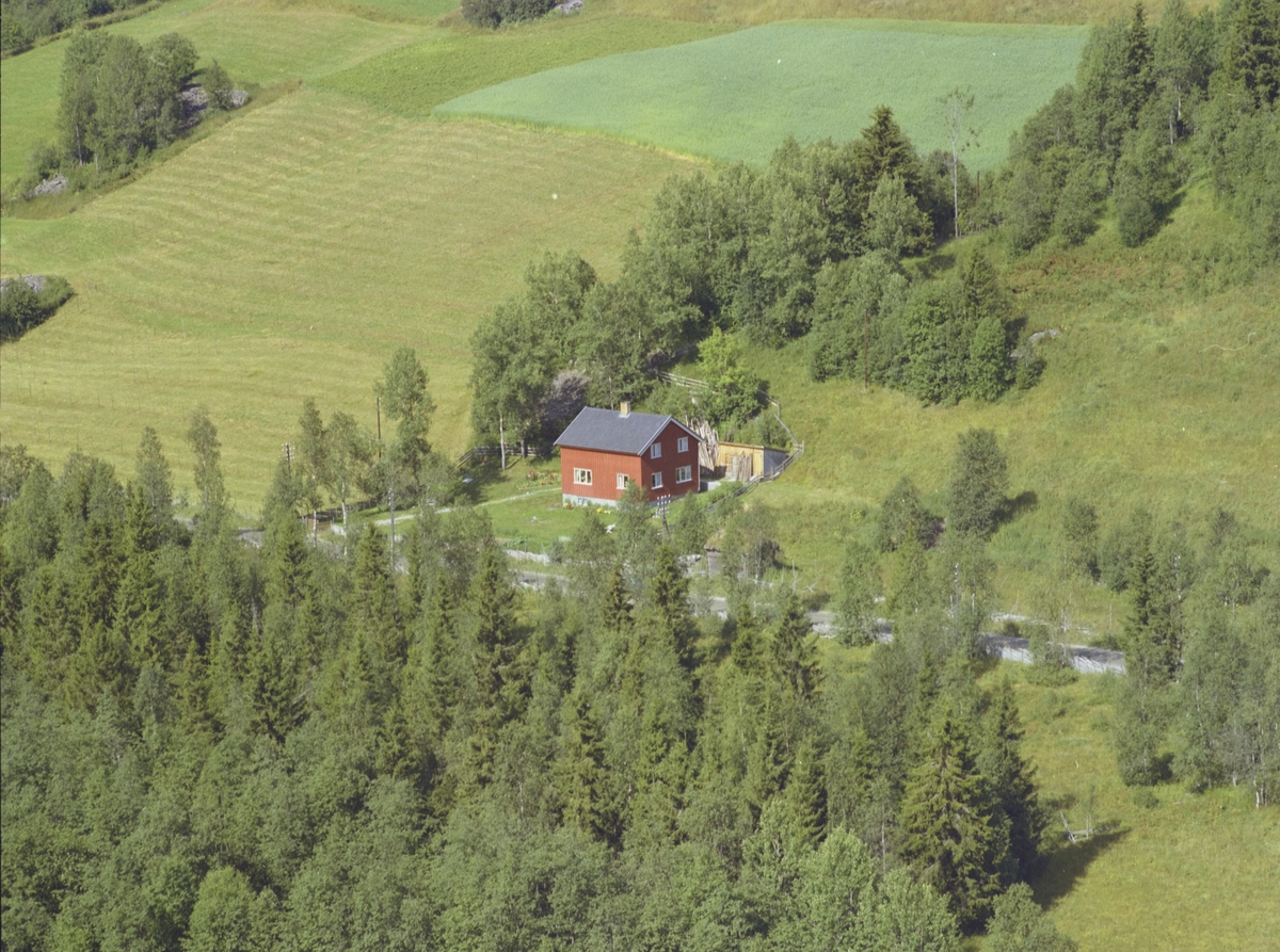 Løvstad, rødt bolighus, Vestre Gausdal.