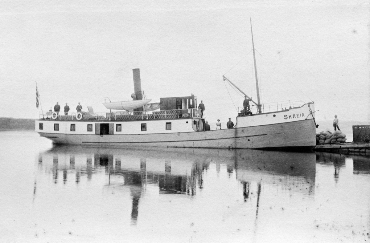 Ringsaker, Tingnes, Nes Brygge, mjøsbåten D/S Skreia,