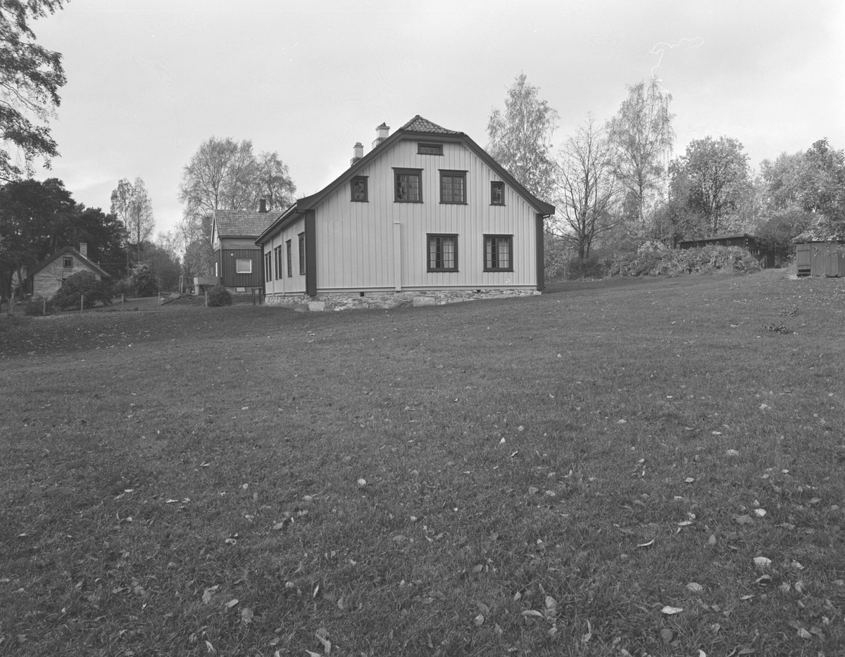 Stor-Deglumbygningen, Hedmarksmuseet, Domkirkeodden.
HDH. 32