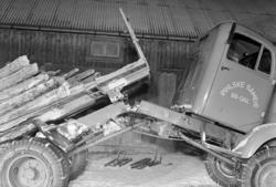 Brumunddal, Lastebil, Philske Sameie, almenning, tømmertrans