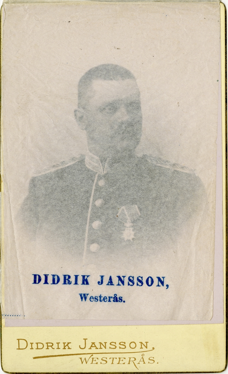 Porträtt av Christian Theodor Tamm, kapten vid Livregementets grenadjärkår I 3.
Se även AMA.0009117.