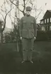 Porträtt av värnpliktige Sigvard Johansson i militäruniform.