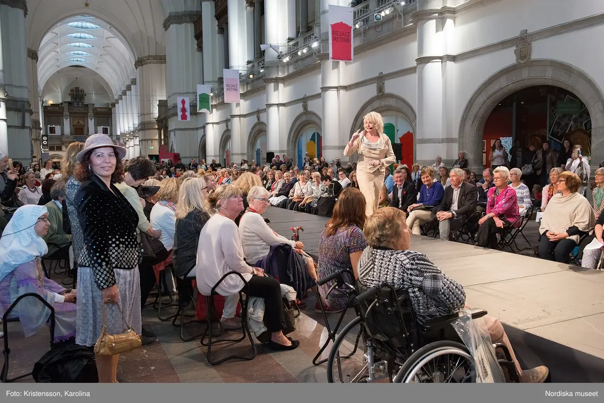 Livstyckets vårmarknad 2016, invigningstal och catwalk. Kompletterande material från själva marknaden i bildserie NMA.0079544