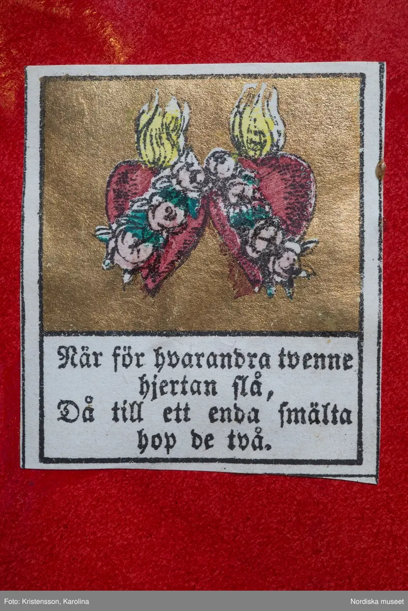 Detaljer av konfektförpackningar, fotograferat för boken Socker och söta saker.