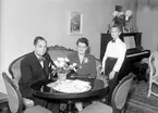 Familjen Larsson, Gävle. Foto 1949.
