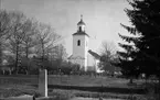 Kyrkan och kyrkogården i Bergsjö.