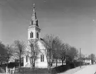 Strömsbro kyrka en av de äldsta småkyrkorna i Sverige.  Planer på en kyrka fanns, men det kom att bli ett församlingshem, invigdes 1896, ett av Sveriges första. I kyrkans sakristia finns en ettöring som Kihlgren ha fått av en ämbetsbroder som grundplåt till bygget. I april 1898 sände 64 strömsbrobor in en skrivelse till kyrkorådet, där de anhöll om en egen gudstjänstlokal i 