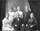 Handlare J. Johansson med familj