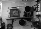 Gevaliabiografens maskinrum. Biografen låg vid Södermalmstorg.
April 1917 (enligt sittningsliggaren som förvaras i Länsmuseetsarkiv)