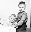 Gun-Britt Björk. Foto av barn, Norra Kopparslagargatan 11, Gävle. Den 4 december 1967