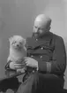 Kapten Cederström med hund
