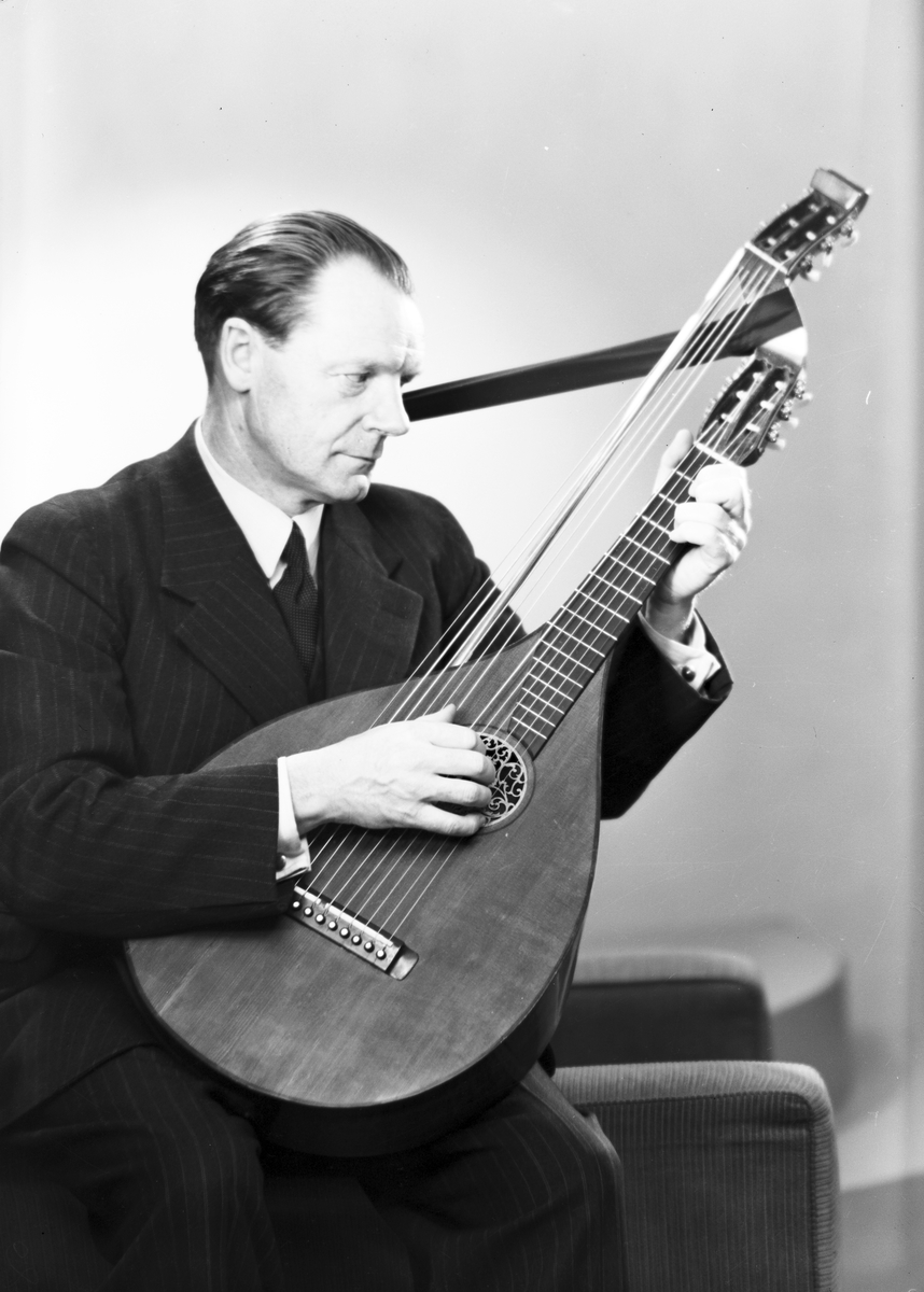 Folkskollärare Allan Jerbo, Hantverkargatan 33, Gävle. 29 mars 1943.