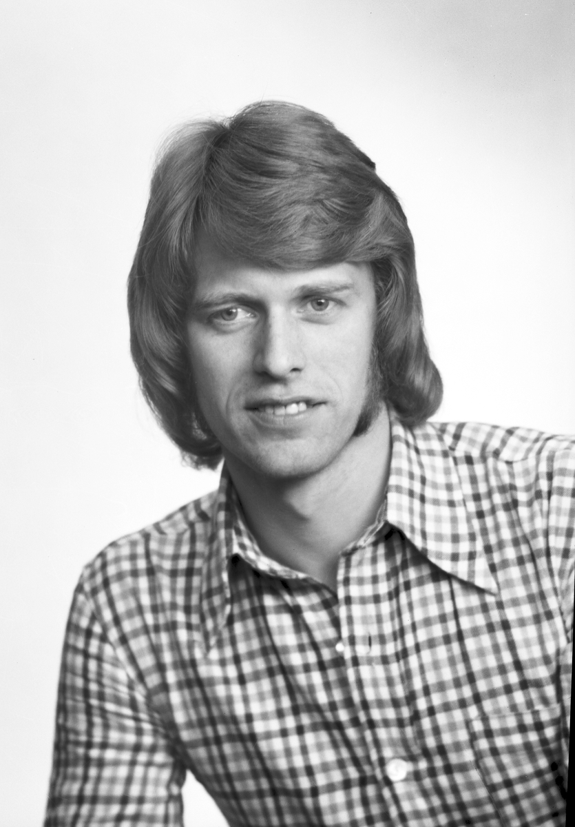 Åke Johnsson, Tegnervägen 13. Den 14 maj 1975
