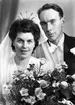 Brudparet Sven Hagen, Holmsundsgatan 12, Gävle. 11 november 1944.