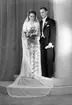 Brudparet Bengt Collini, St. Göransgatan 20, Uppsala.    25 november 1944.