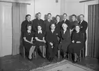 Grupporträtt. Fabrikör Leon Rybom, Runebergsvägen 16, Gävle. 5 januari 1945.