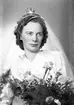 Brudparet Nils Hemgren, Källbacken 10, Gävle. 13 januari 1945.