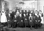 Gruppfotografi från Gävle Vilohem, Tegnervägen 3, Gävle. 15 januari 1945.