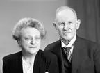 Fil. Dr. Sten Tydén och fru, Norra Skeppargatan 5, Gävle.9 april 1945.