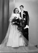 Brudparet Roland Larsson, Gävle. 3 november 1945.
