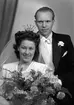Brudpar Åke Ström, Iggesunds Bruk, Iggesund. 30 december 1945.
