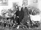 Jubilar tagen i hemmet. Familjeporträtt, 23 januari 1946. Herr Norberg, Marielund 19, Gävle.