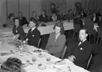 Fotografi tagit i bostaden på 70-årsdagen, 11 mars 1946. Fabrikör Carl Abraham Elfström, Södra Centralgatan 7, Gävle.