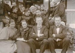 Bachkefamilien fotografert på Ringve ca 1890-1900, Anton Sop