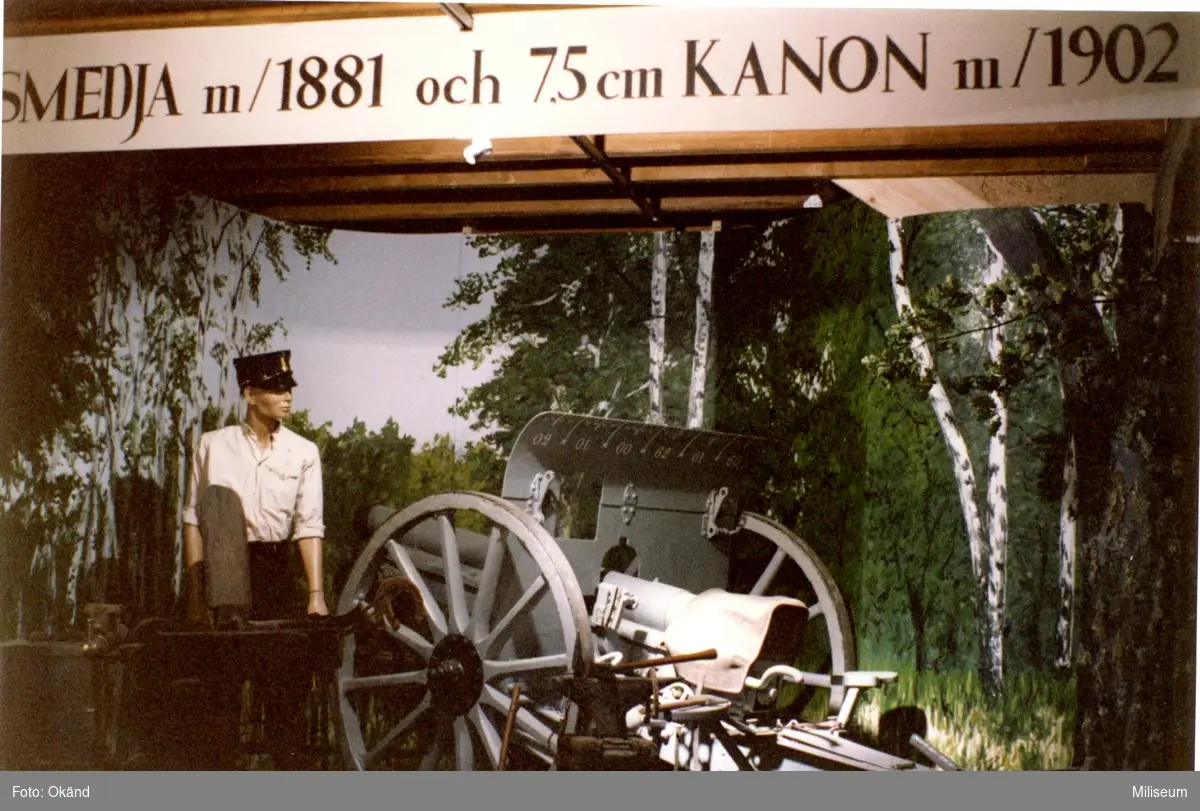 Försvarshistoriska muséet, Jkpg. Smedja m/1881. Kanon m/1902.