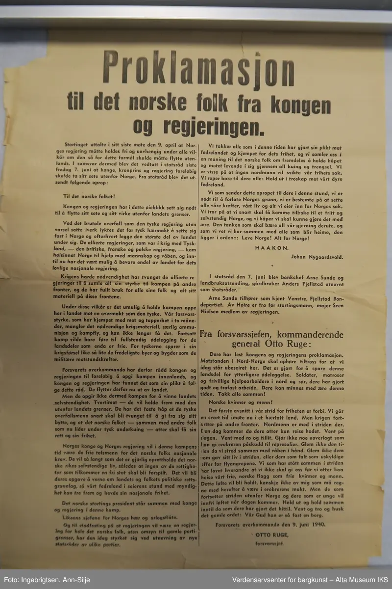 Plakat med en lang tekst.