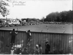 B-landskamp i fotball på Lovisenlund i Larvik i 1934.
