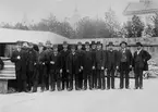 Knallare troligen på 1890-talet. En del av dem blev kvar i Gävle som affärsmän.
1. Frans Norén, Grönhögs församling, Solberga by, Västergötland
2. Enander (Skäggan), Länghem Socken, Västergötland
3. Erik Carlsson, skohandlare, från Närike
4. August Åberg, Grönehögs socken, Hogabergs by, Västergötland
5.
6.
7. August Andersson Manufakturhandlare från Boråstrakten, Smedjegatan
8. Schewelius
9. Nordlander
10. Troberg
11. Oskar A Pettersson, född i Toarp utanför Borås
12. J P Johansson
13. Stenkvist
14.
