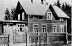 Axel Ekbloms Diversehandel i Lövåsen på 1920-talet.Där blev senare en Konsumbutik.