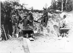 AK-bygge,
AK-vägbygget över Bodtrakten 1934,
Från vänster: Per Eklund, Gunnar Eriksson, Signar Sundkvist och Manne Wedin.