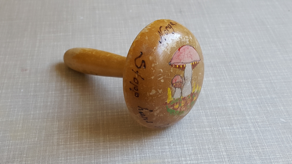 Stoppesopp med håndmalt dekor.