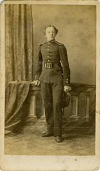 Officersporträtt i Armémuseums arkiv - oidentifierade