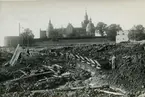 Utgrävningen i Slottsfjärden 1932-1934 med ledning av Harald Åkerlund, och bedrevs som AK-arbete. 

Fyllmassorna användes för att bygga upp nuvarande Tjärhovet. I den syrefattiga leran hade det organiska materialet bevarats väl, varför man förutom keramik även fann ett flertal fartyg samt smärre fynd som handskar och skor.