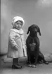 Carin Malmlöf med hund.