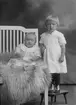 Syskonen Eva och Ingrid Karlsson, Varva backe, Hille / Strömsbro.