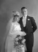 Albert Ledin. Född 1894 i Säbrå, Västernorrland.   Ledamot av Gävles stadsfullmäktige 1920-35. Verksam i Gävle bland annat som kamrer vid Arbetarbladet. Verkställande direktör för AB Tipstjänst 1935-61. Flerårig ledamot av Svenska fotbollsförbundets styrelse samt Riksidrottsstyrelsen.

Källa Vem är det: Svensk biografisk handbok (1969)