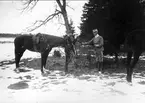 En kvist och ett vänligt tack efter jaktritten. Strömsholm 1910-11.