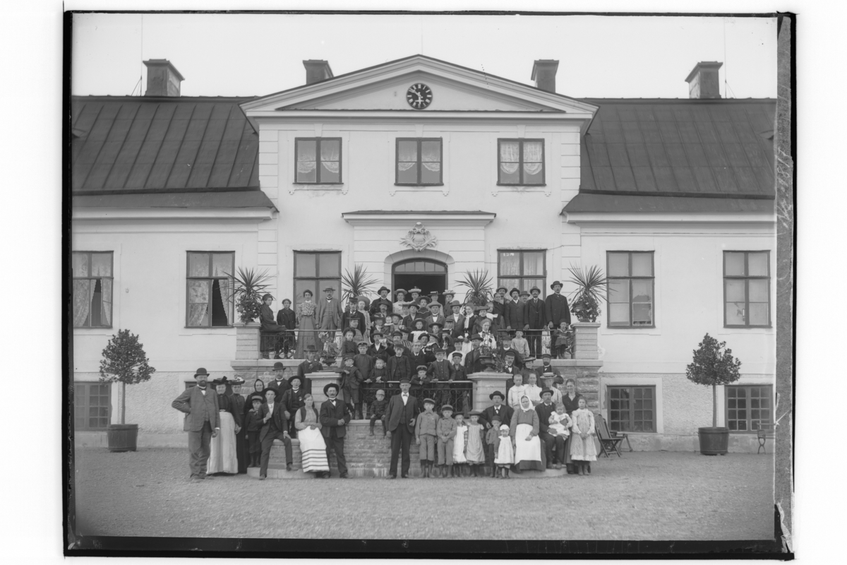 Skördefest.
Grosshandlare Gustaf Andersson