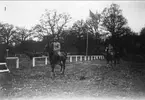 Kapplöpningar våren 1911 på Österängen, Strömsholm. Strömsholm 1910-11.