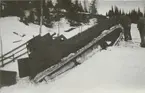 Stridsvagn m/1921 (eller m/1921-1929) körs upp till fjäll. Stridsvagnskursen vid Göta livgardes stridsvagnsbataljon övar i djupsnö vid Abisko.