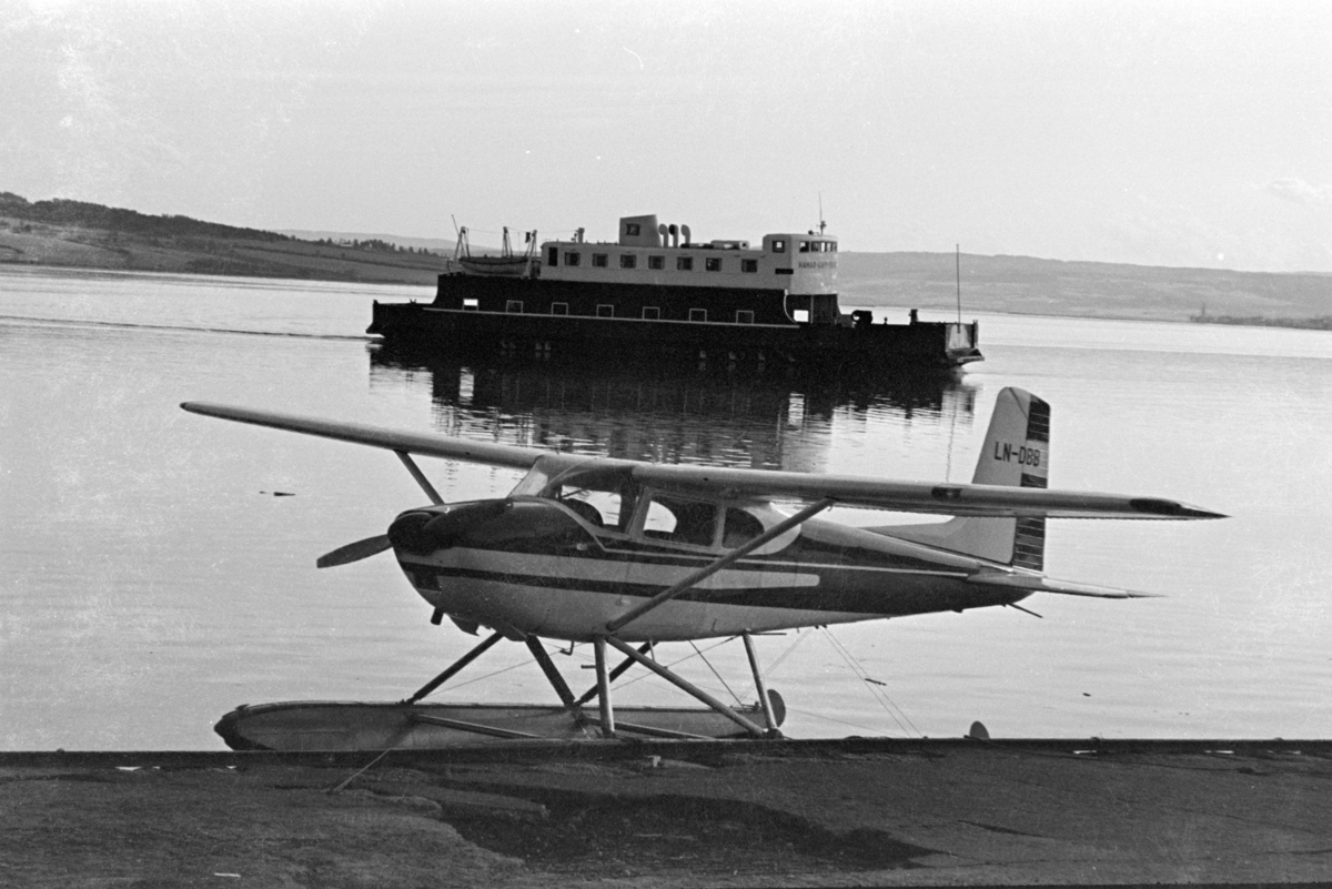 Småfly, sjøfly, Hamar, Mjøsa, M/F Hamar-Kapp Ferjen, mjøsbåt.