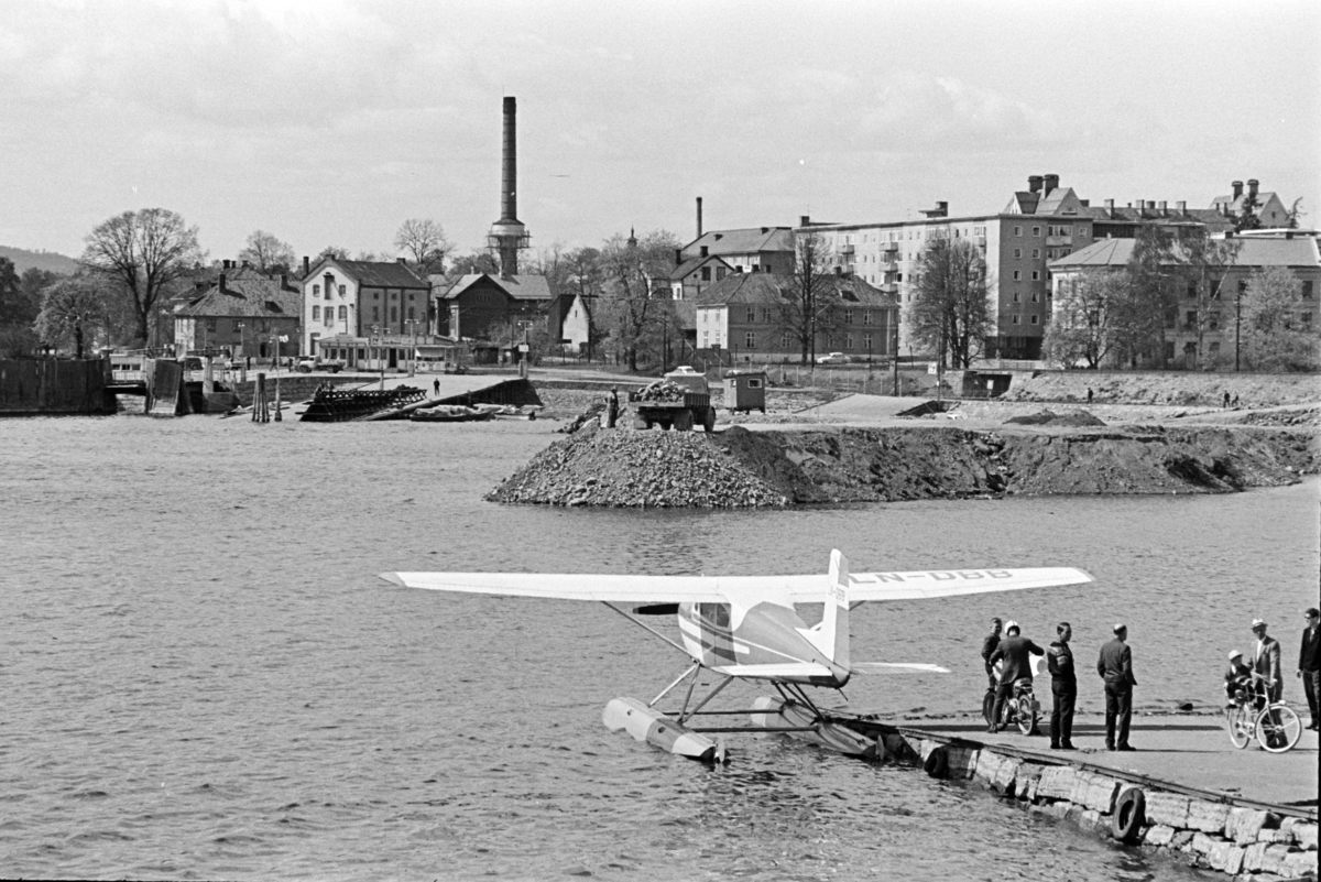 Småfly, LN-DBB, flytransport, Tjuvholmen, Mjøsa, utfylling i småbåthavna, åttemetersplanet,utfylling