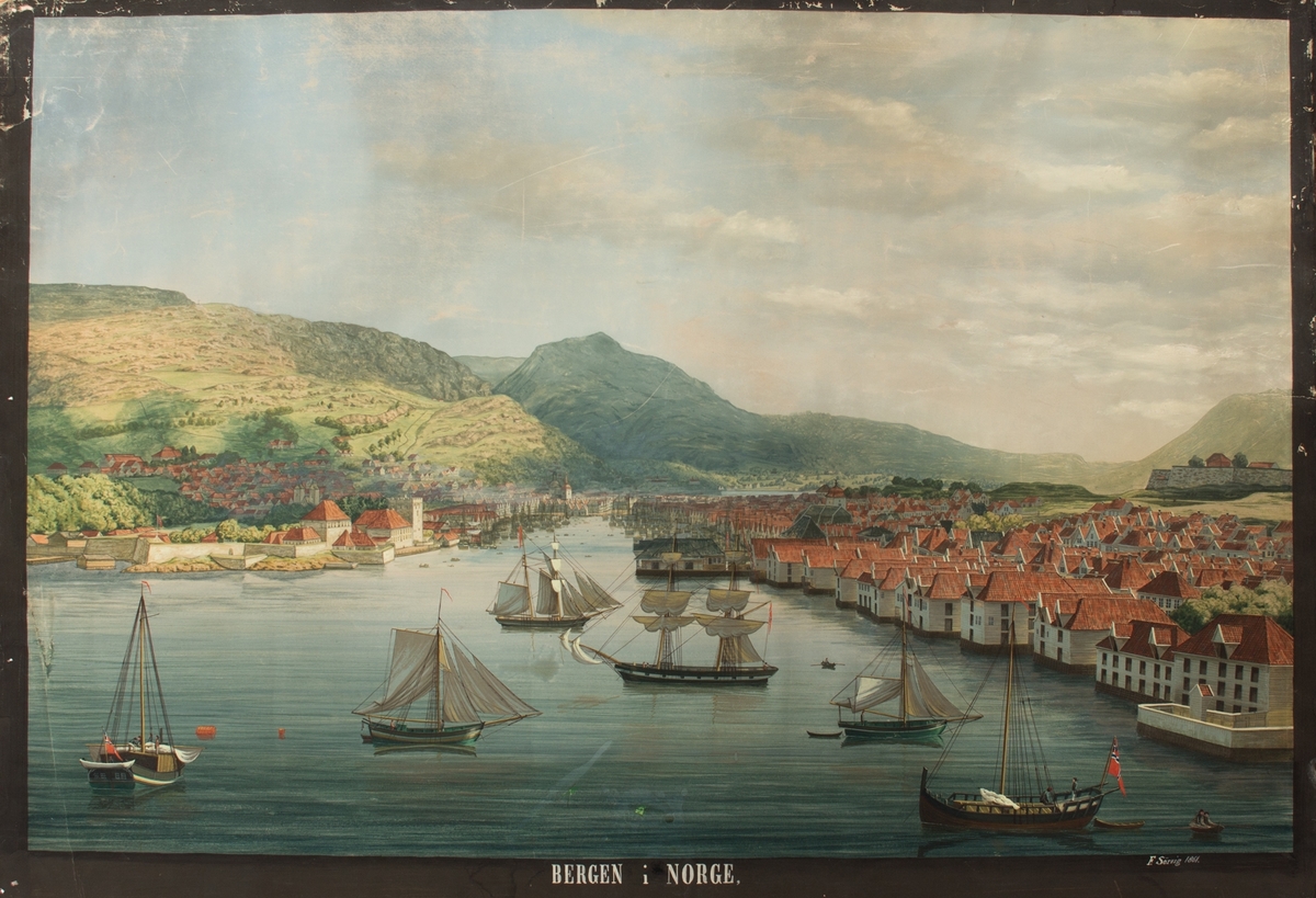 Vågen i Bergen, med utsikt mot Ulrikken. Bebyggelsen på Nordnes til høyre i motivet, og Bergenshus festning med Håkonshallen og Rosenkrantztårnet til  venstre. På sjøen ligger ulike mindre seilskip.